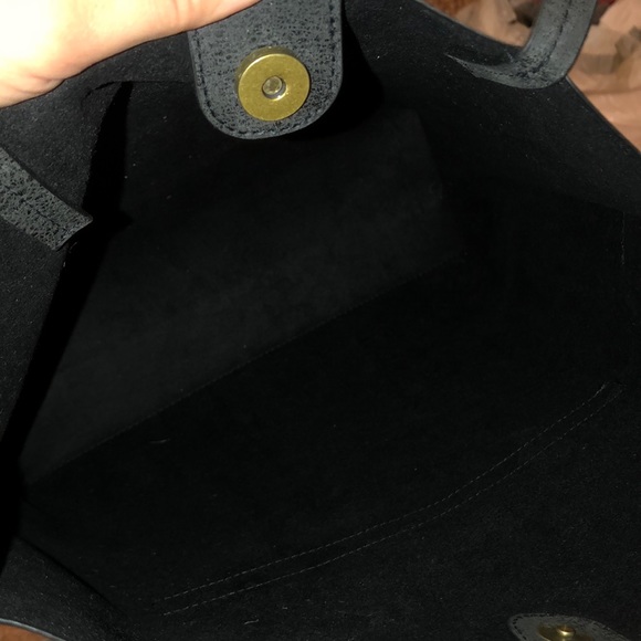 Fashionable tote! - Picture 3 of 3